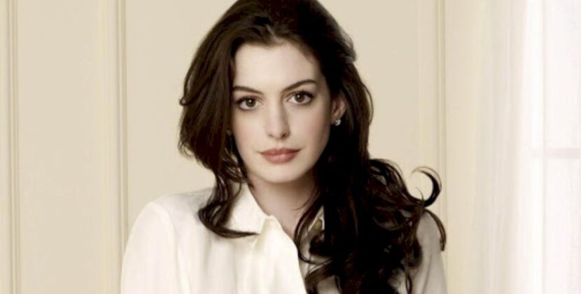 Anne Hathaway Net Worth 2022